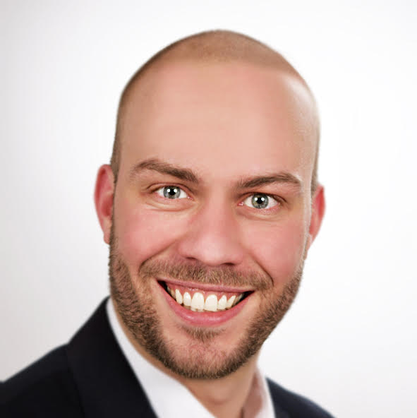 cropped-Bewerbungsfoto-kontrast.png